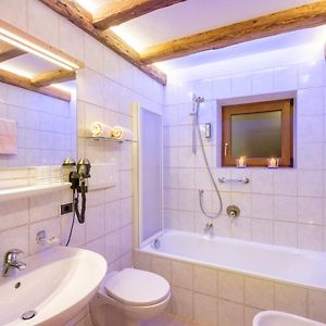Camera classica con letto king size